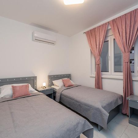 Villa Jana Luxury Apartments Новалья Номер фото