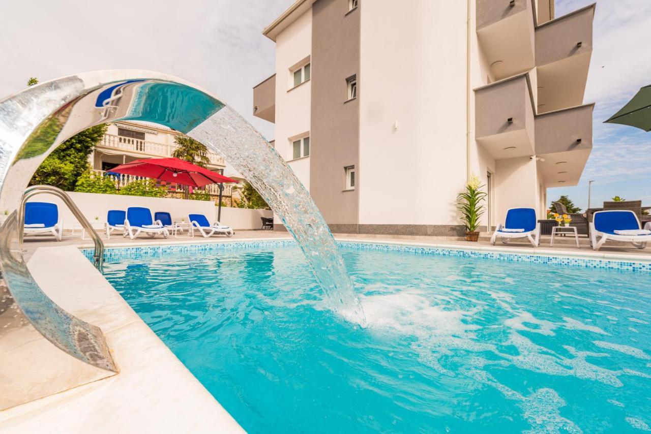 Villa Jana Luxury Apartments Новалья Экстерьер фото