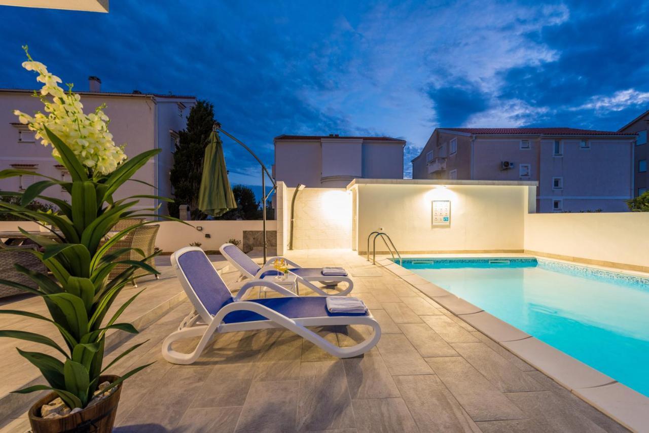 Villa Jana Luxury Apartments Новалья Экстерьер фото
