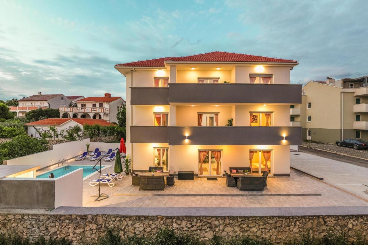 Villa Jana Luxury Apartments Новалья Экстерьер фото