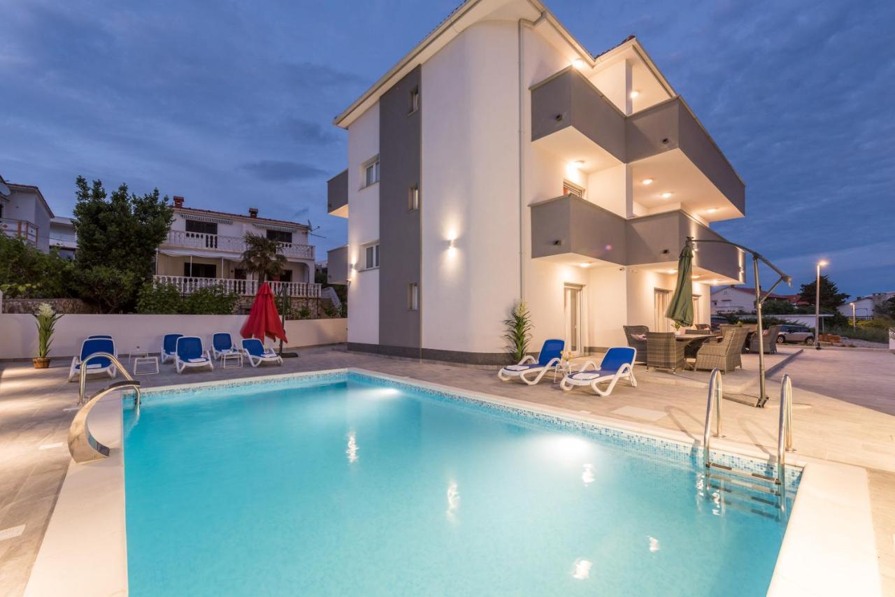 Villa Jana Luxury Apartments Новалья Экстерьер фото