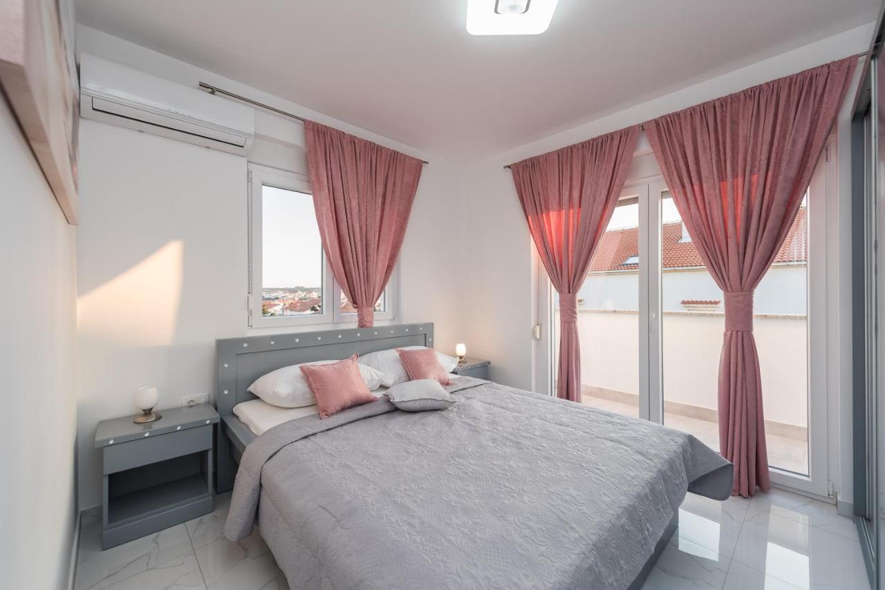Villa Jana Luxury Apartments Новалья Экстерьер фото